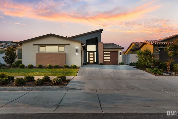 14822 Pemberley Passage Avenue  Bakersfield CA 93311 photo