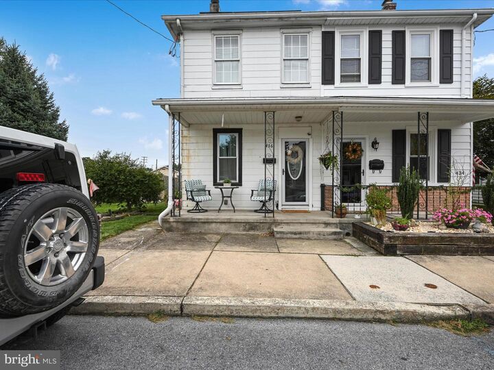 Property Photo:  436 E Guilford Street  PA 17046 