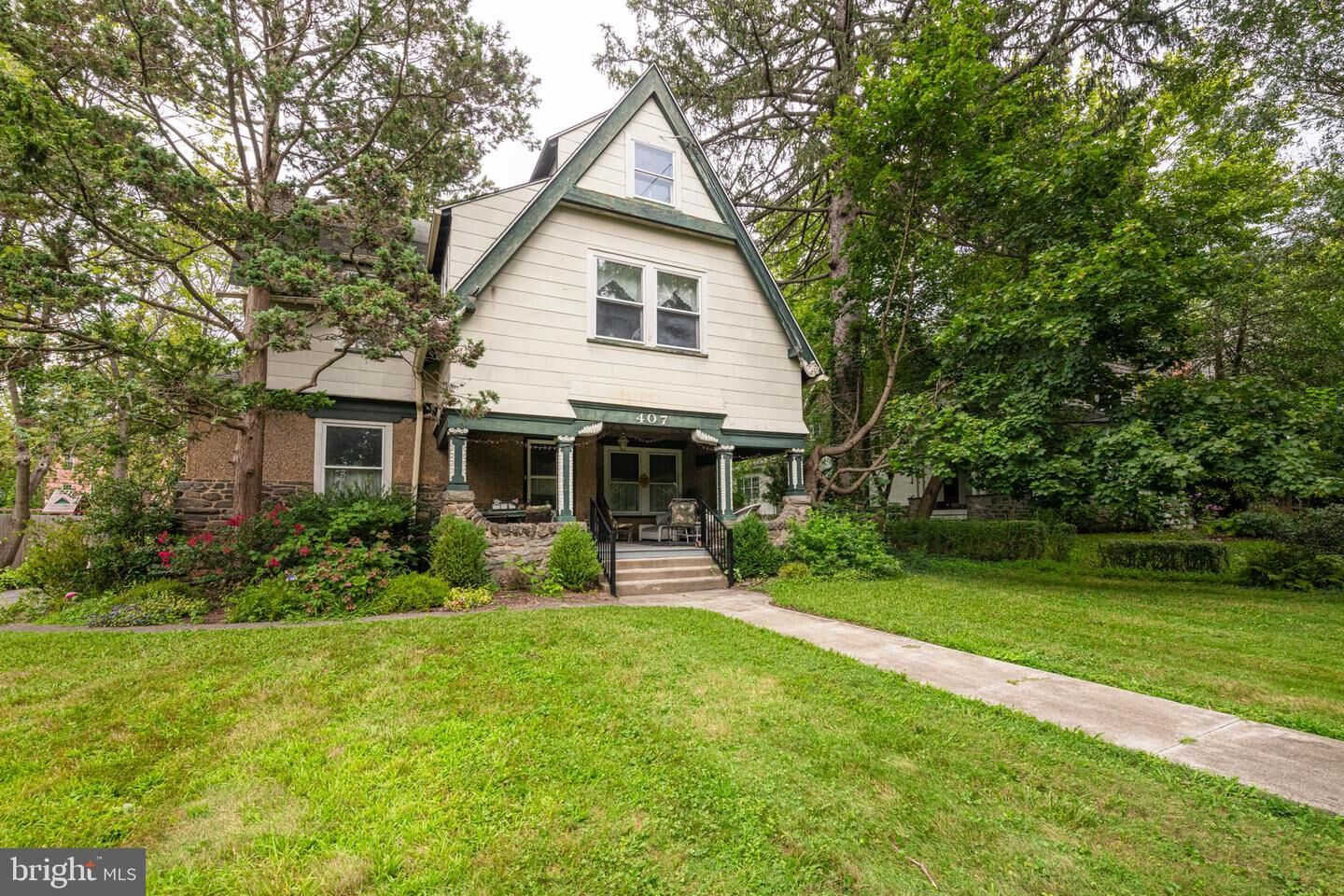 Property Photo: 407 Midland Avenue PA 19087