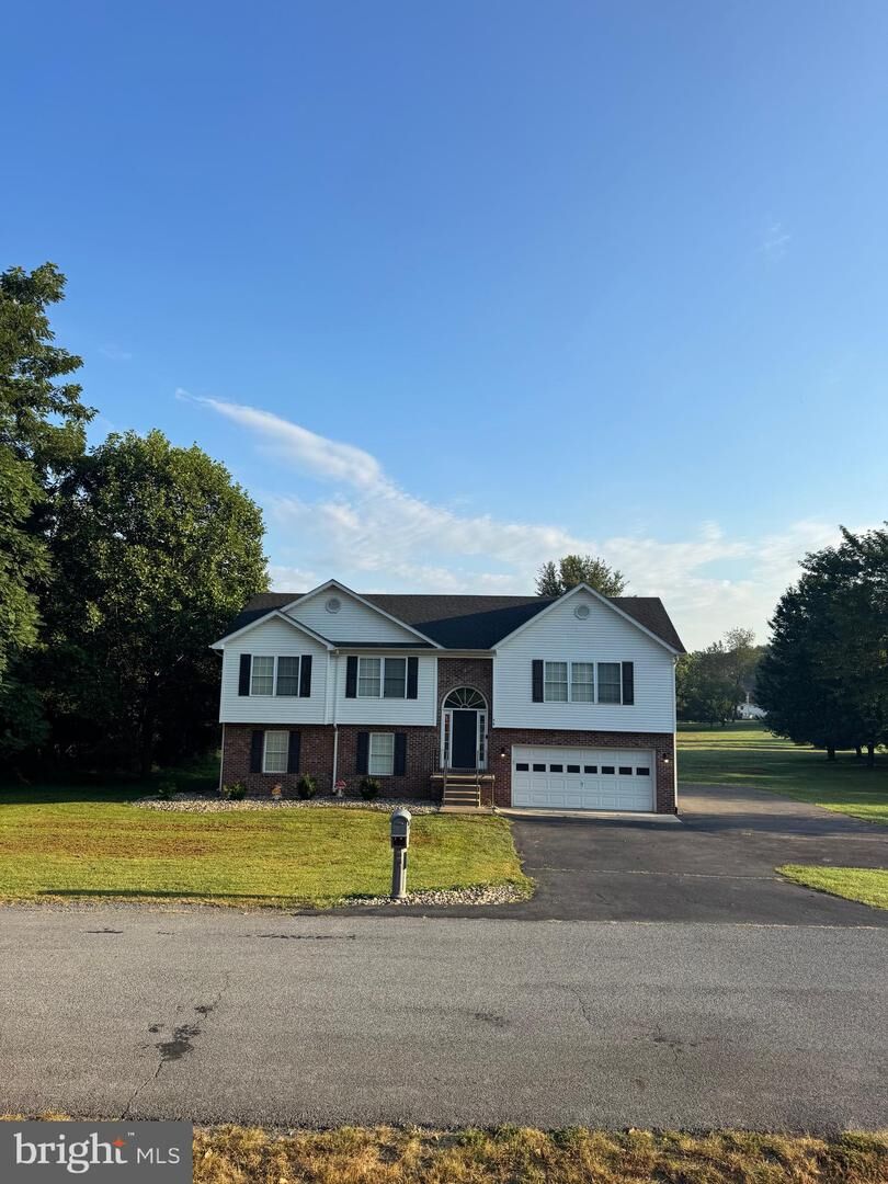 Property Photo:  98 Palace Court  WV 25428 