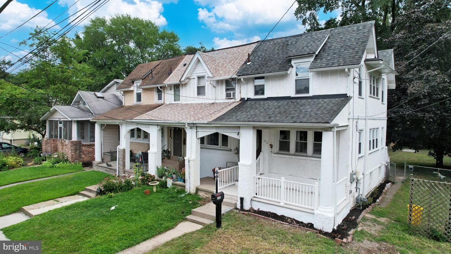 Property Photo:  220 Oak Street  NJ 08106 