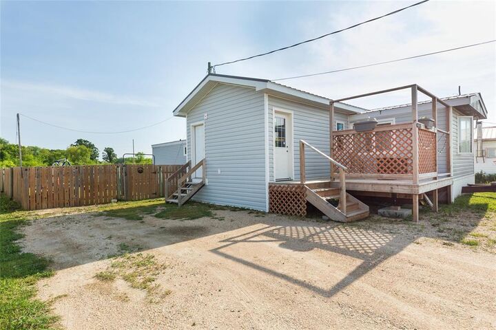 Property Photo:  10 Cottonwood Road  MB R0A 0R0 