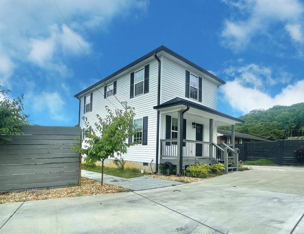 Property Photo: 1215 Seminole Drive GA 30720