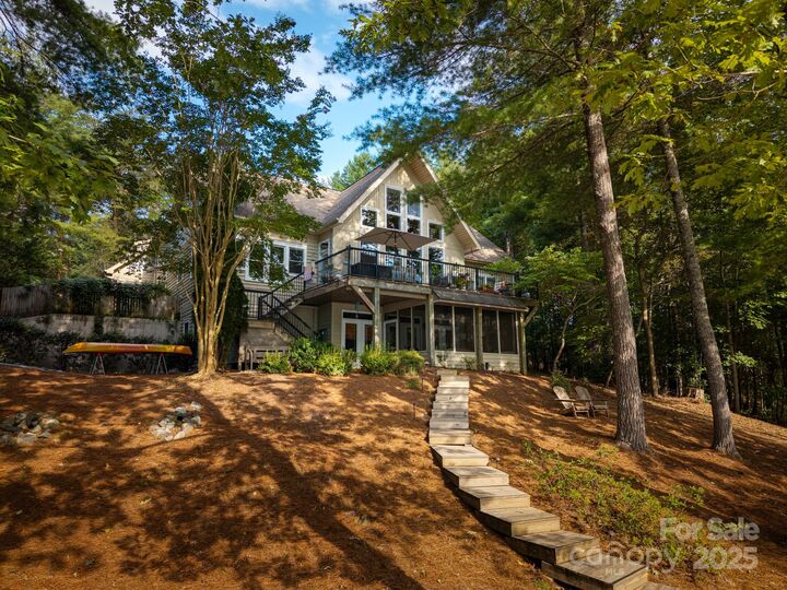 Property Photo:  1441 Pheasant Run Court  NC 28655 
