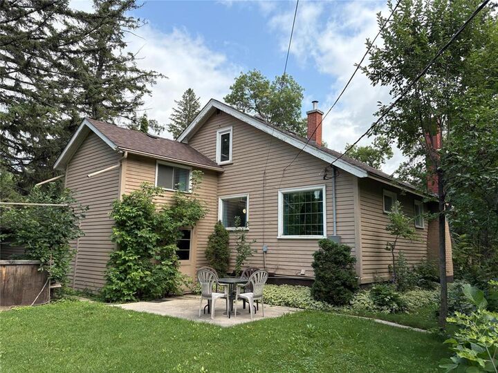 Photo de la propriété:  715 Main Street North  MB R7N 1E4 