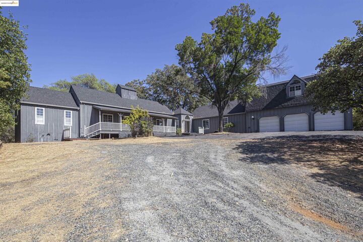 Property Photo: 23273 Isabella Ct CA 95310
