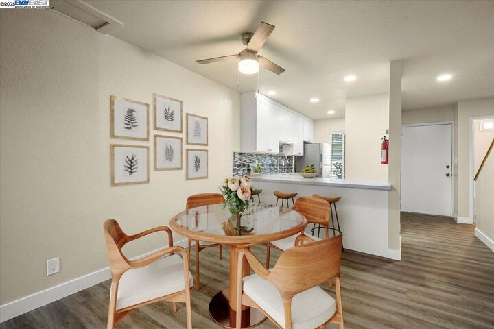Property Photo:  1001 Murrieta Blvd 4  CA 94550 