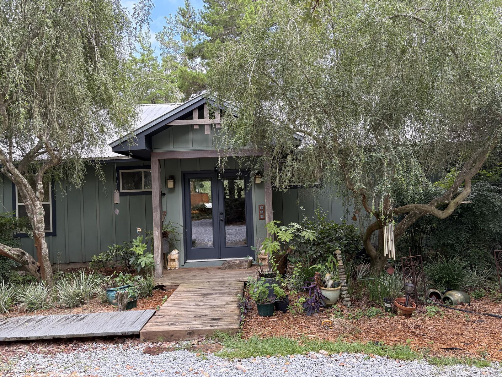 Property Photo:  
