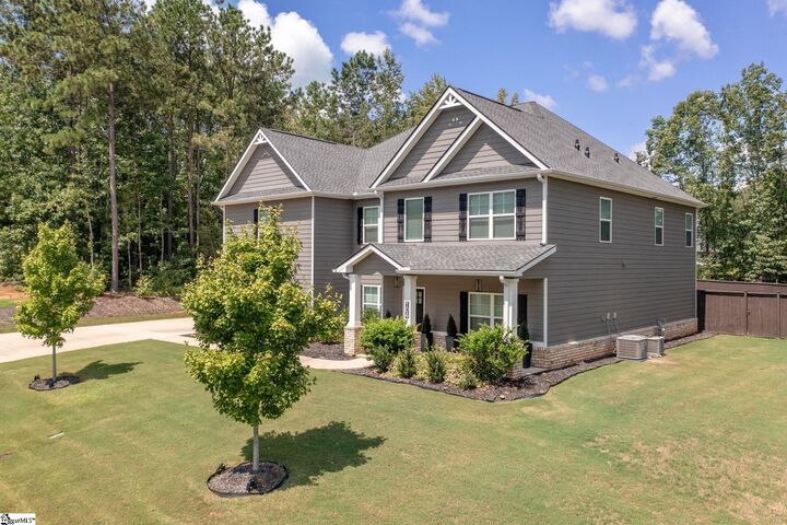 Property Photo:  104 Trollingwood Way  SC 29669 