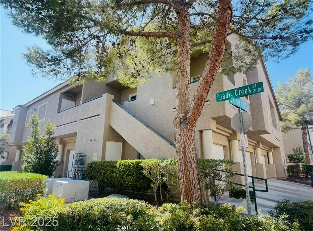 Property Photo: 2053 Jade Creek Street 203 NV 89117