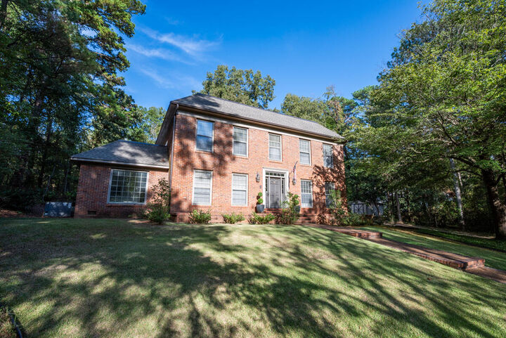 Property Photo:  1600 Seminole Rd  MS 39705