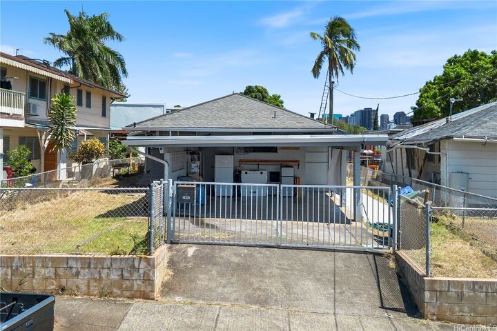 Property Photo:  1457 Kokea Street  HI 96817 