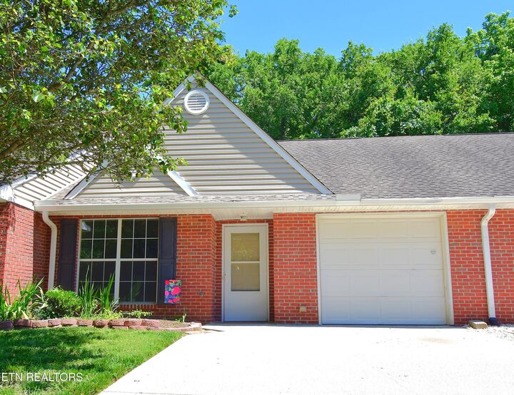 Property Photo:  224 Dalton Place Way  TN 37912 