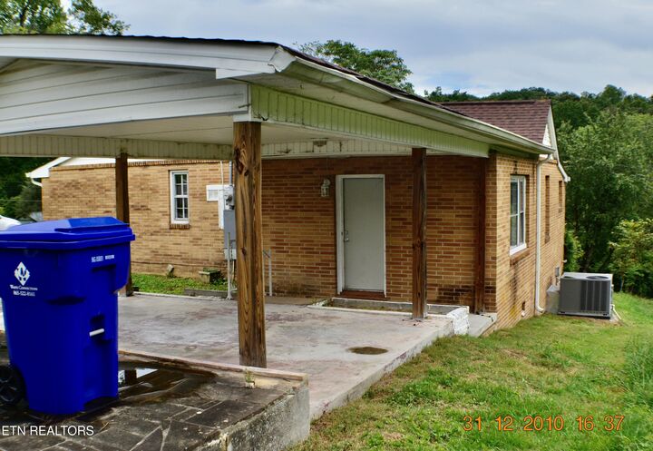 Property Photo:  417 E Rockwood St. St  TN 37854 