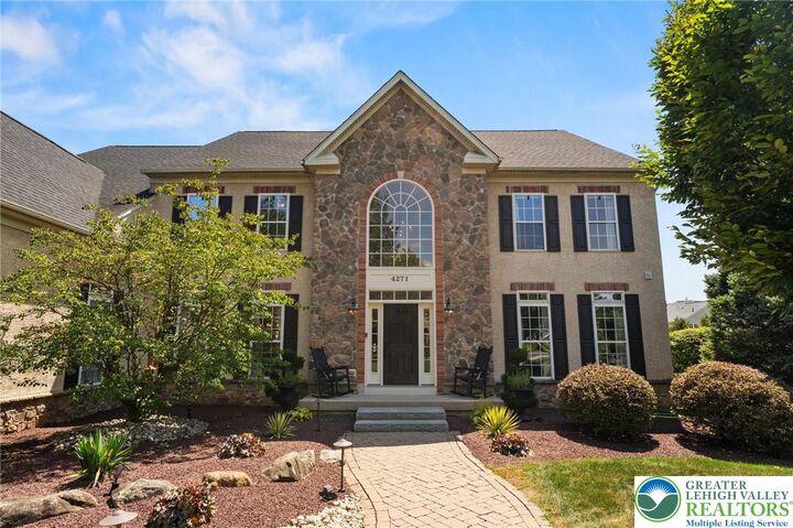 Property Photo:  4271 Eisenhower Drive  PA 18020 