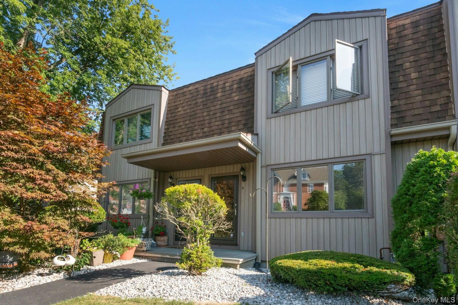 Property Photo:  9 Pheasant Walk  NY 10566 