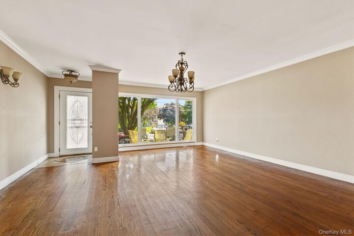 Property Photo:  3199 Tierney Place  NY 10465 