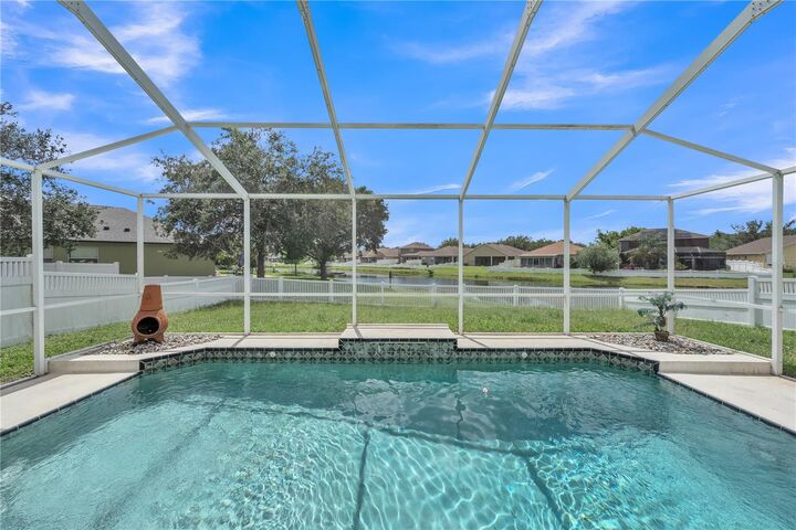 Property Photo:  8304 Moccasin Trail Drive  FL 33569 