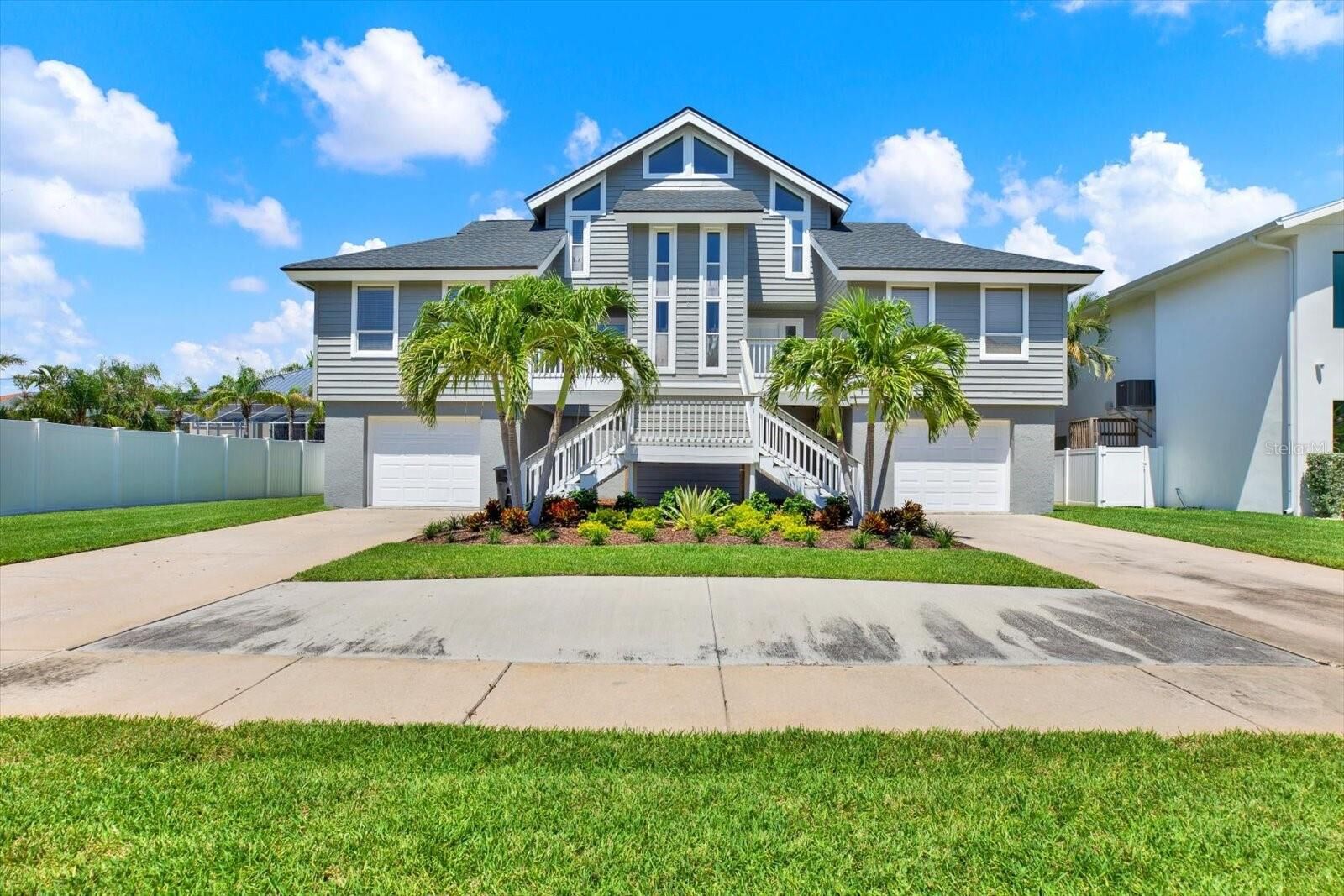 Property Photo:  5922 Bayview Circle S  FL 33707 