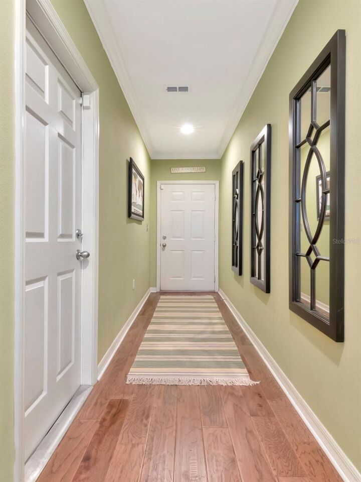 Property Photo:  2916 W Gandy Boulevard B  FL 33611 