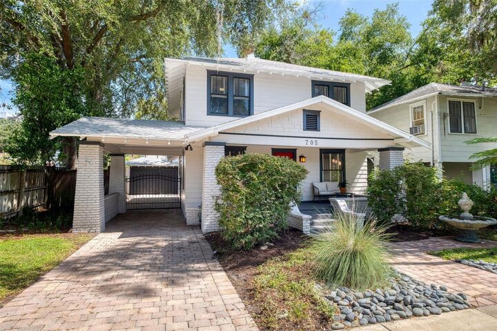 Property Photo:  705 E Pine Street  FL 32801 