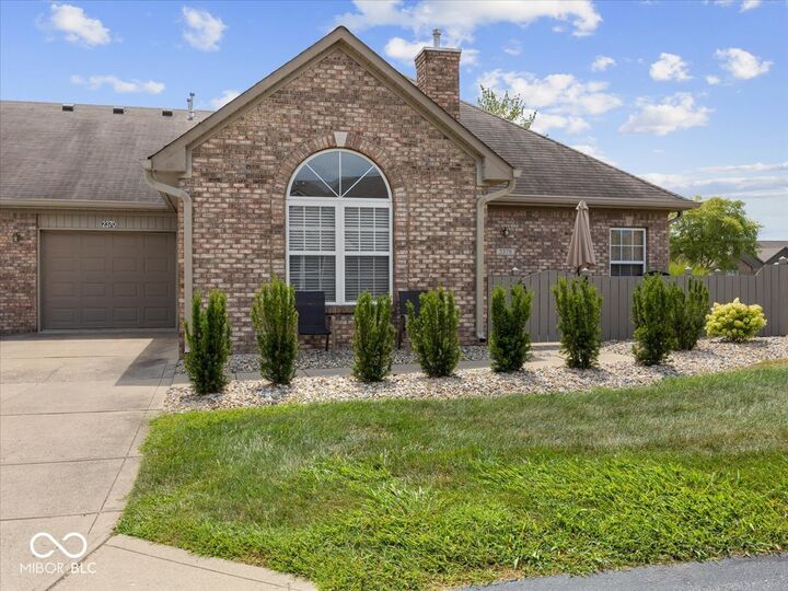 Property Photo: 2370 Steeple Chase 9 IN 46176