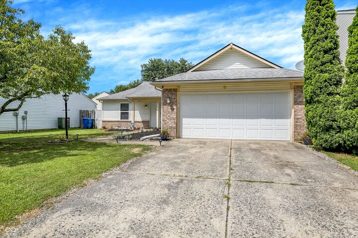 Property Photo: 11110 Waterfield Place IN 46235