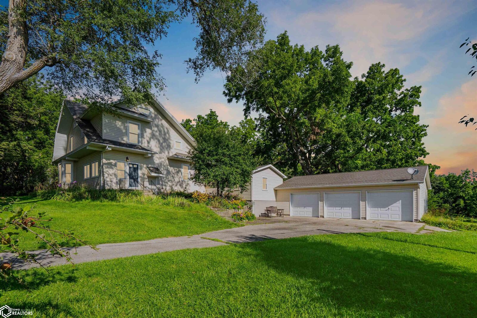 Property Photo: 1105 295th Street IA 50247