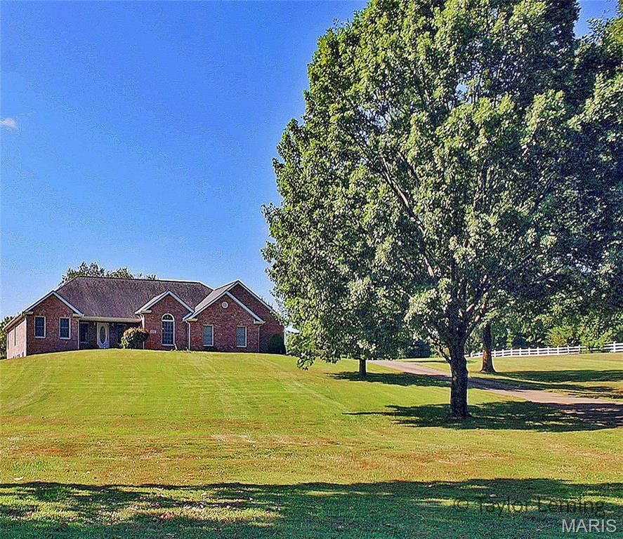 Property Photo:  1537 County Road 618  MO 63701