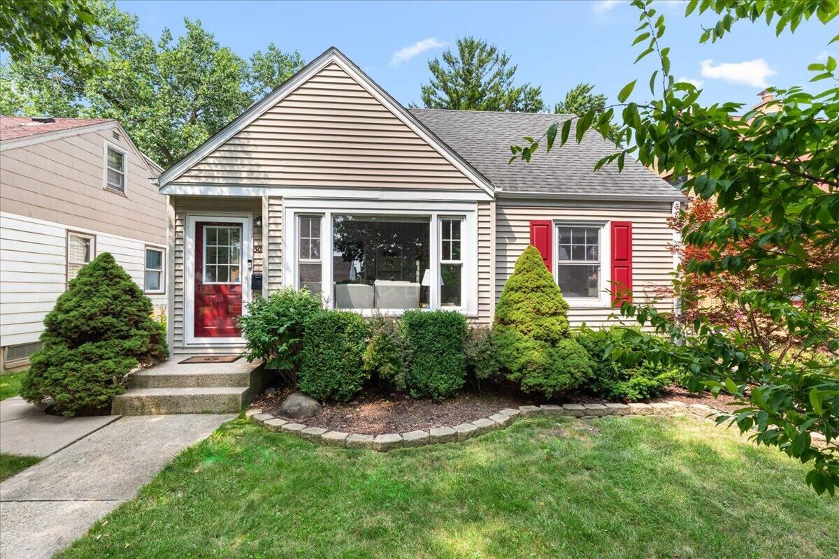 Property Photo: 3035 N 88th St WI 53222