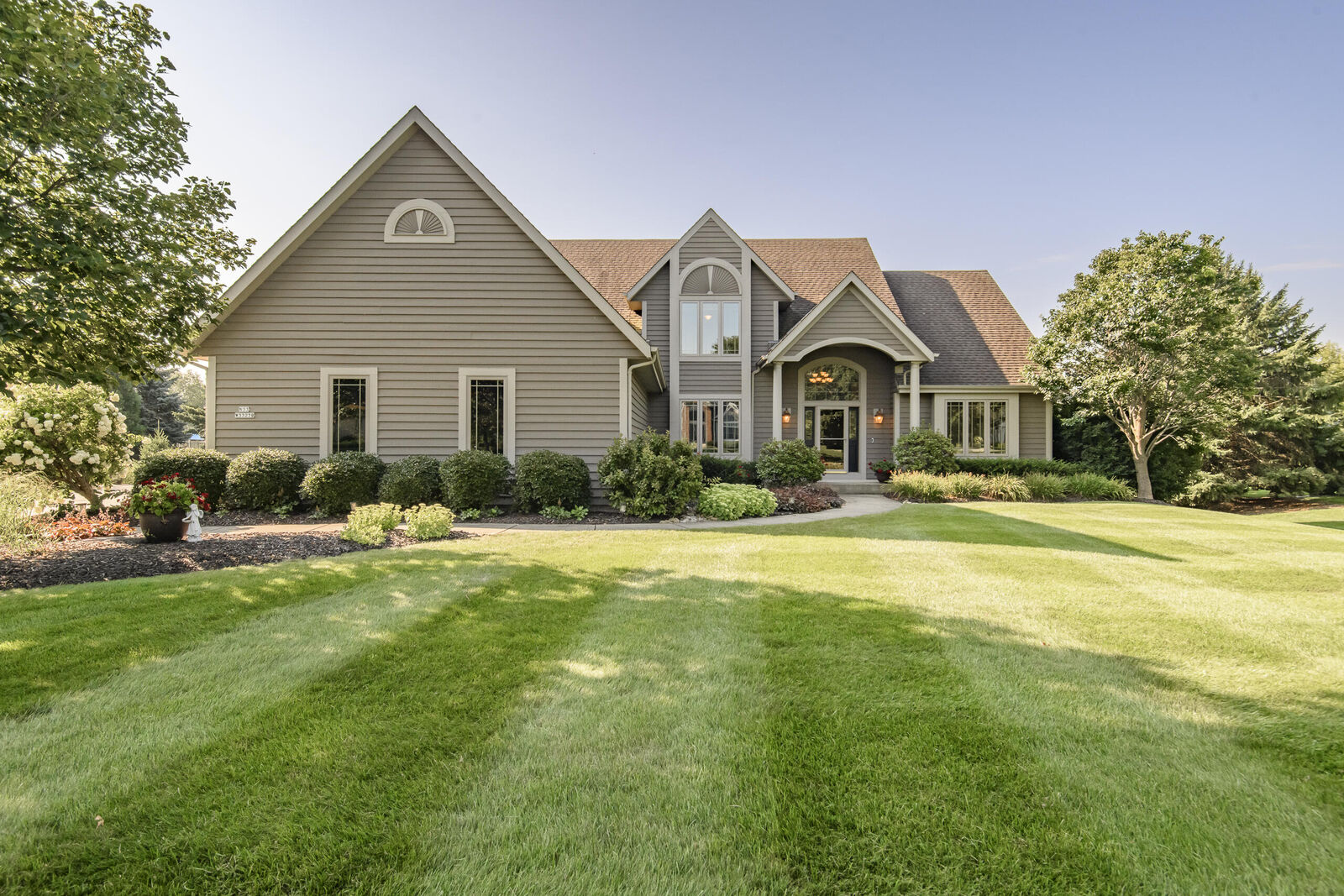 Property Photo:  N33w33279 Maplewood Rd  WI 53058 