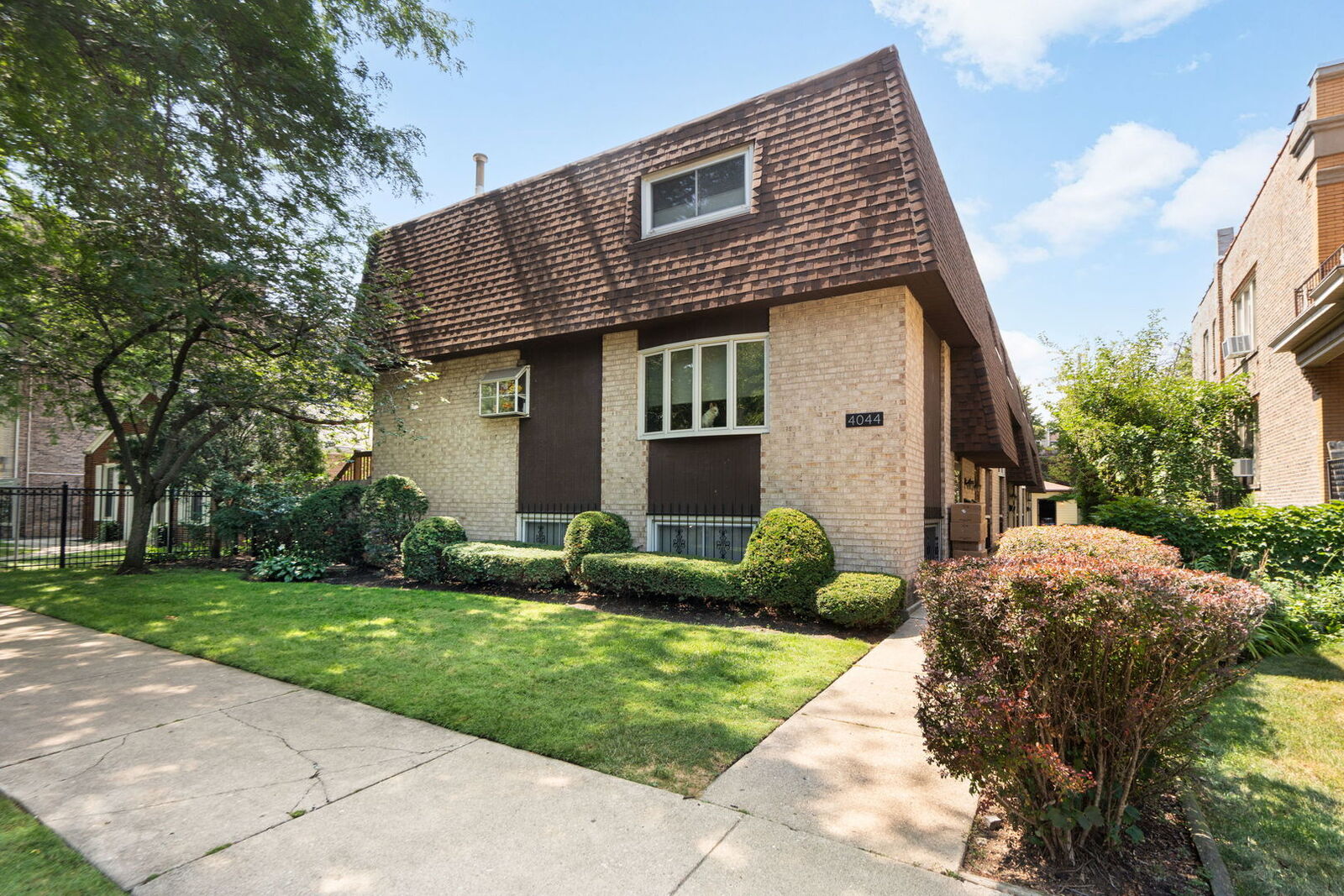 Property Photo:  4044 N Paulina Street F  IL 60613 