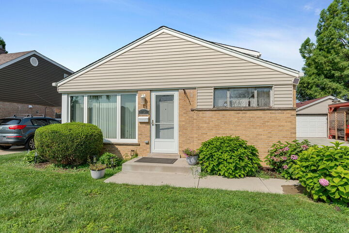 Property Photo: 8054 S Kolmar Avenue IL 60652