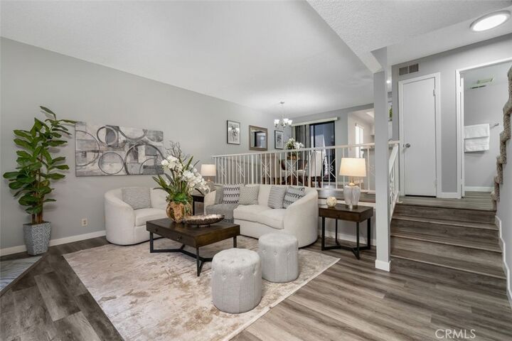 Property Photo:  106 S Sierra Madre Boulevard 5  CA 91107 