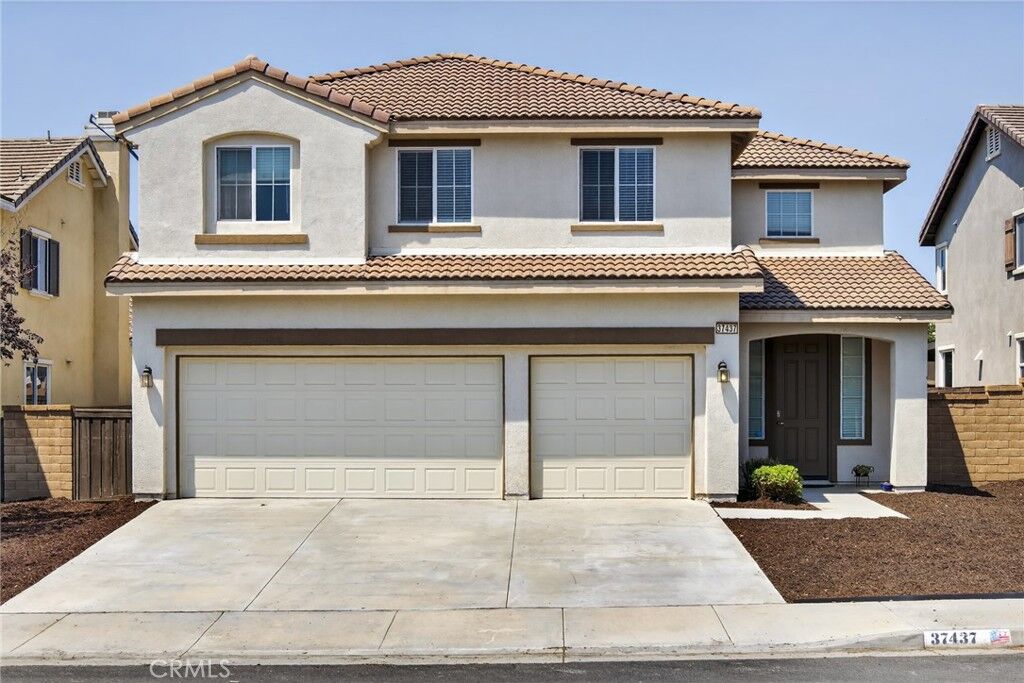 Property Photo: 37437 Lumiere Avenue CA 92563