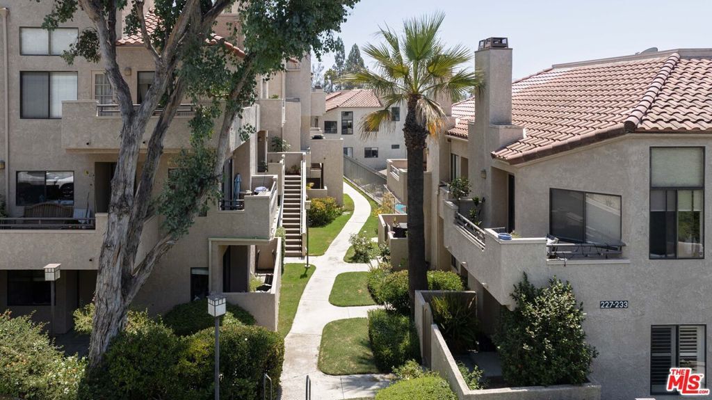 Property Photo:  221 McAfee Court  CA 91360 