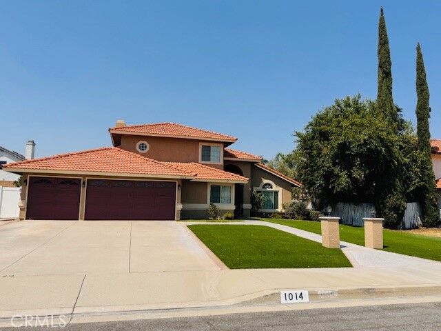 Property Photo:  1014 W Jackson Street  CA 92376 