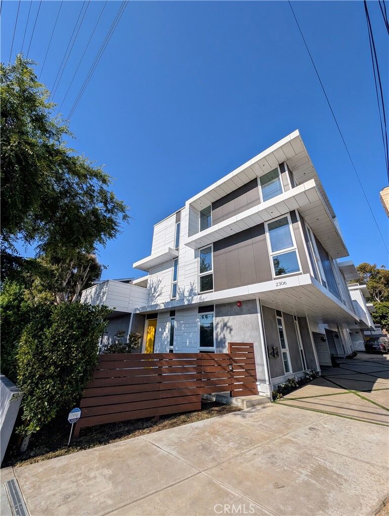 Property Photo:  2306 Aviation Boulevard  CA 90278 