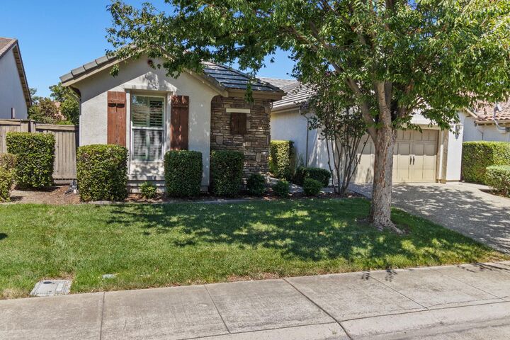 Property Photo: 121 Montilla Circle CA 95835