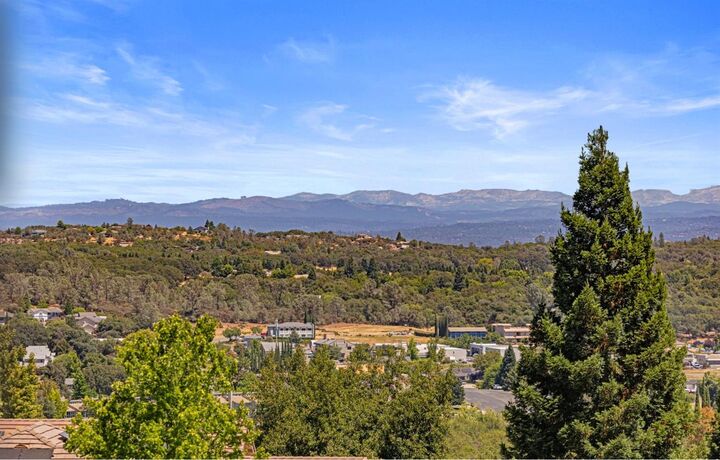 Property Photo: 4066 Plateau Circle CA 95682