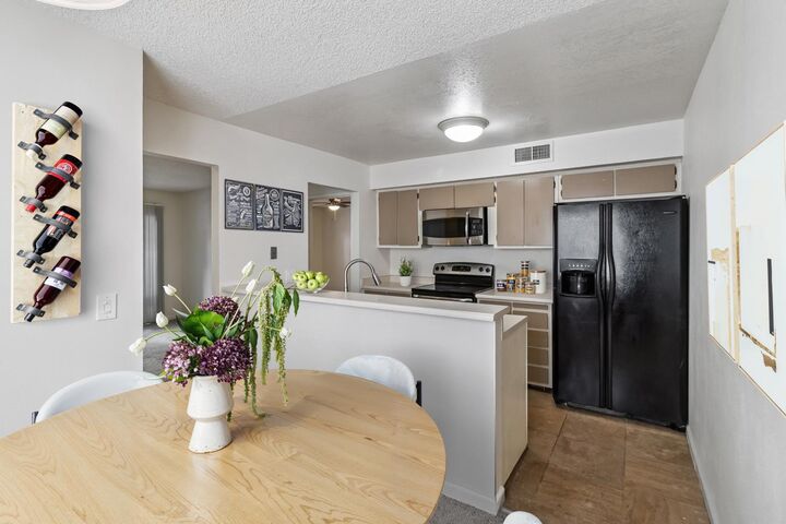 Property Photo: 750 Del Verde Circle 6 CA 95833