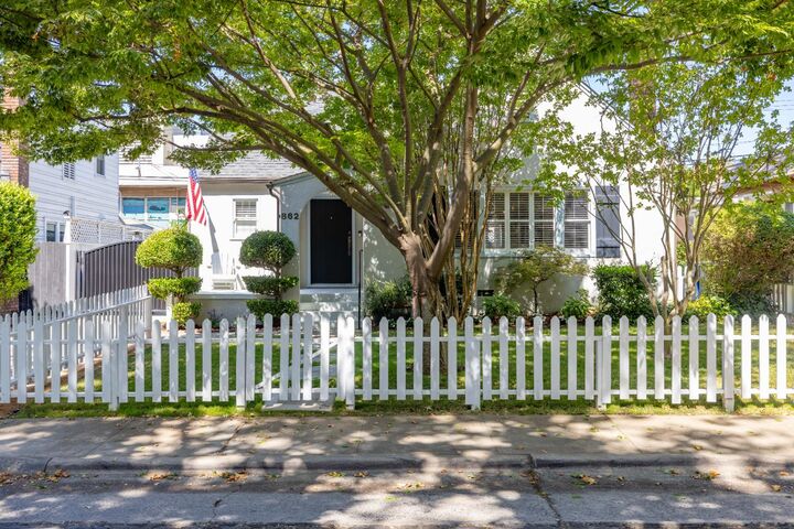 Property Photo: 862 41st Street CA 95819