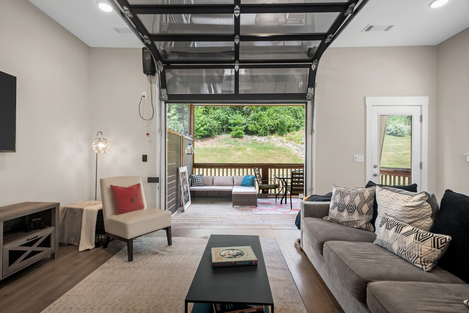 Property Photo:  173 Stonecrest Dr  TN 37209 