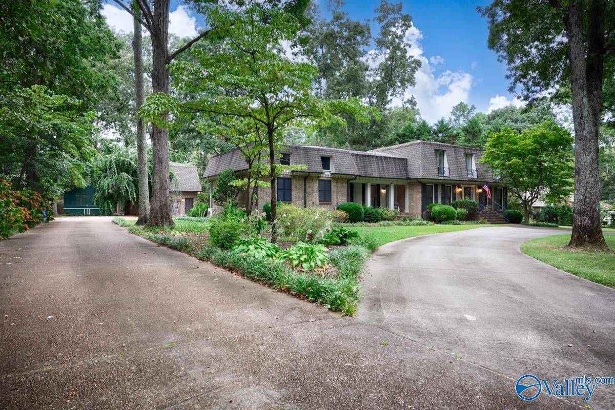 Property Photo:  102 Willow Street  AL 35613 