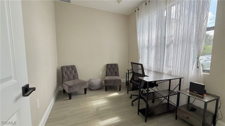 Property Photo: 1605 Jefferson Avenue FL 33972