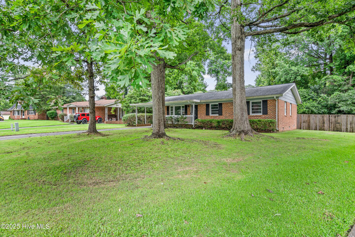 Property Photo:  107 Marion Court  NC 28546 
