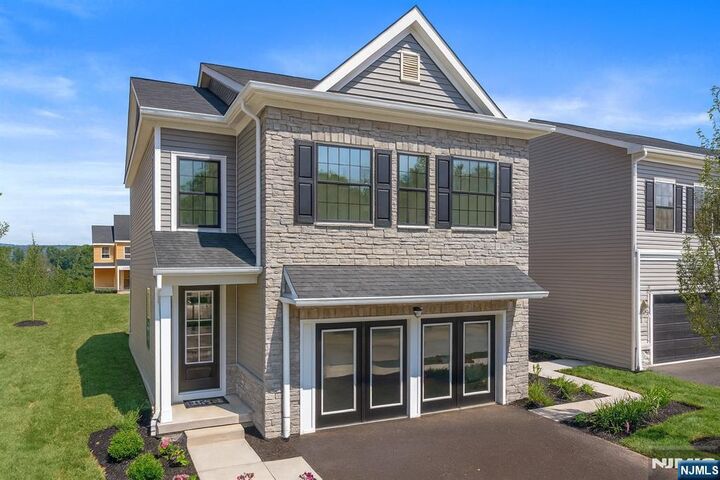 Property Photo:  4 Trotter Way  NJ 07436 
