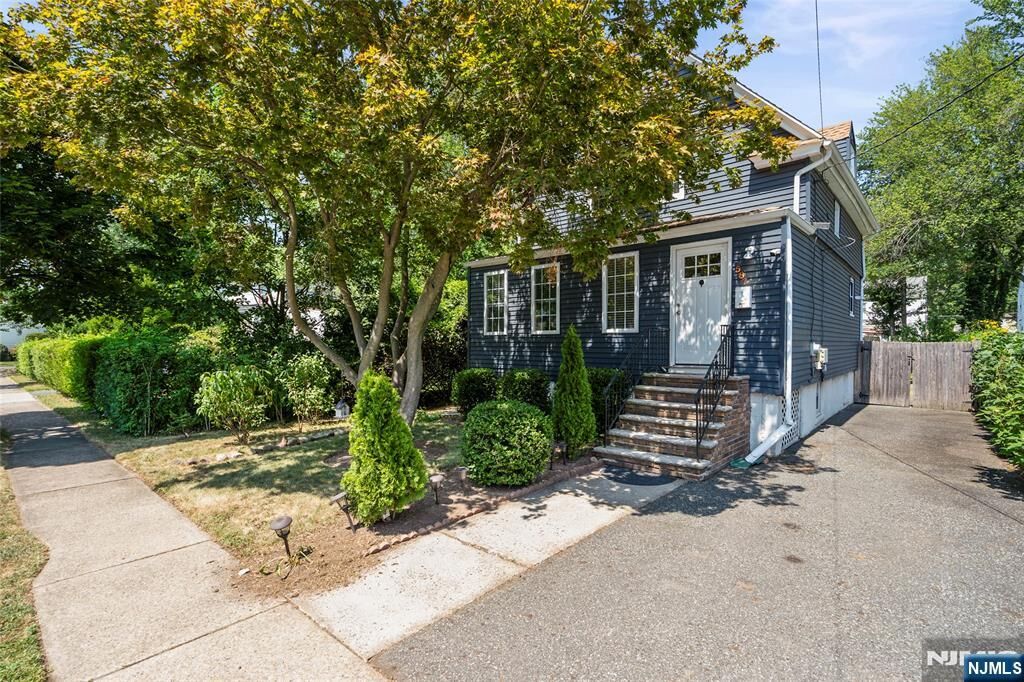 Property Photo:  587 Kenwood Place  NJ 07666 