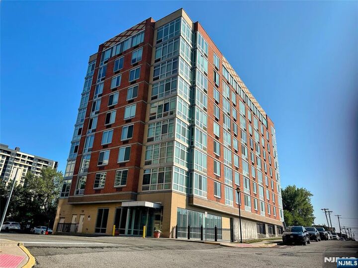 Property Photo:  600 12th Street 807  NJ 07650 