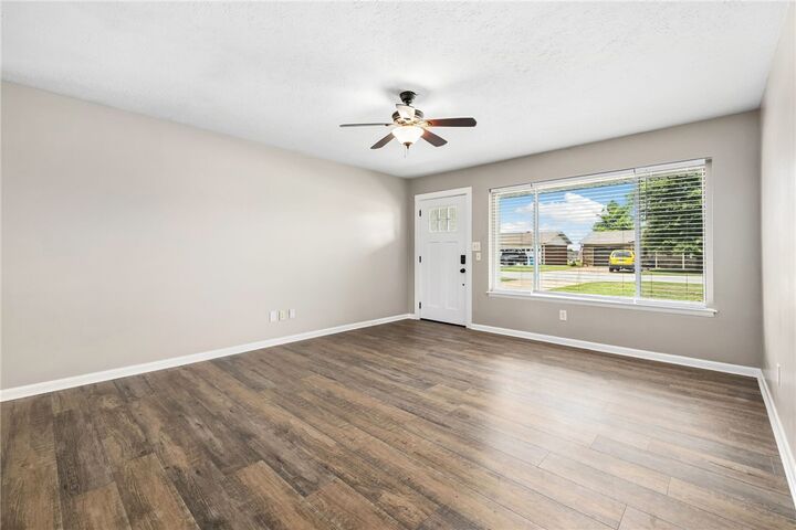 Property Photo: 1208 NE 3rd Street AR 72712
